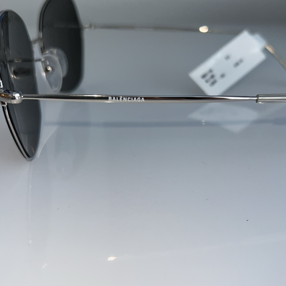 Balenciaga sunglasses - Picture 3 of 5